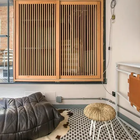 Apartment Plum Guide - Sistina Chic *